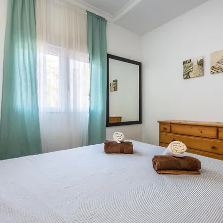 Centro L-ll Apartment *